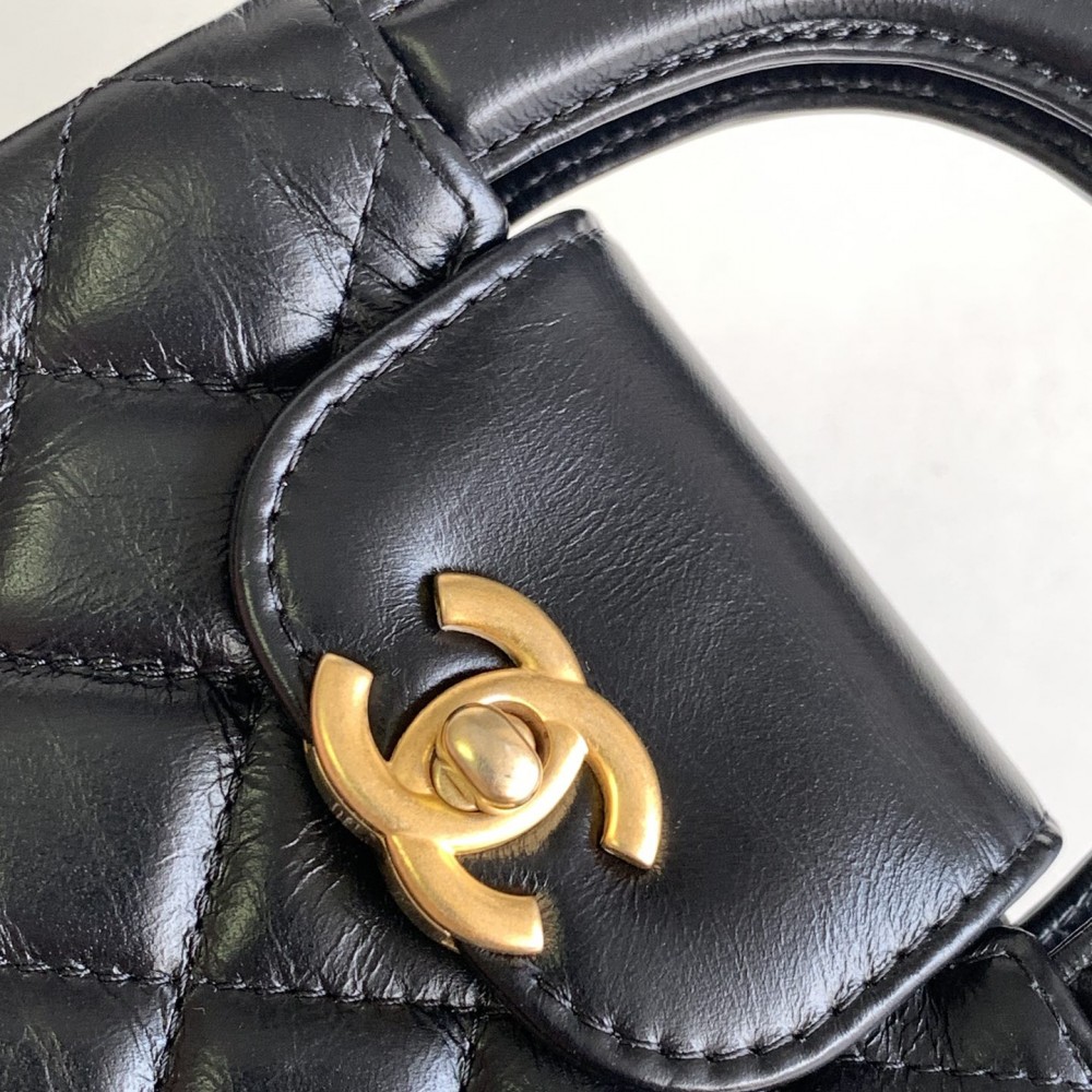 Chanel Diamond Pattern Exquisite Black Leather Diamond Pattern Double C Chain Bag Chanel Diamond Pattern Exquisite Black Leather Diamond Pattern Double C Chain Bag
