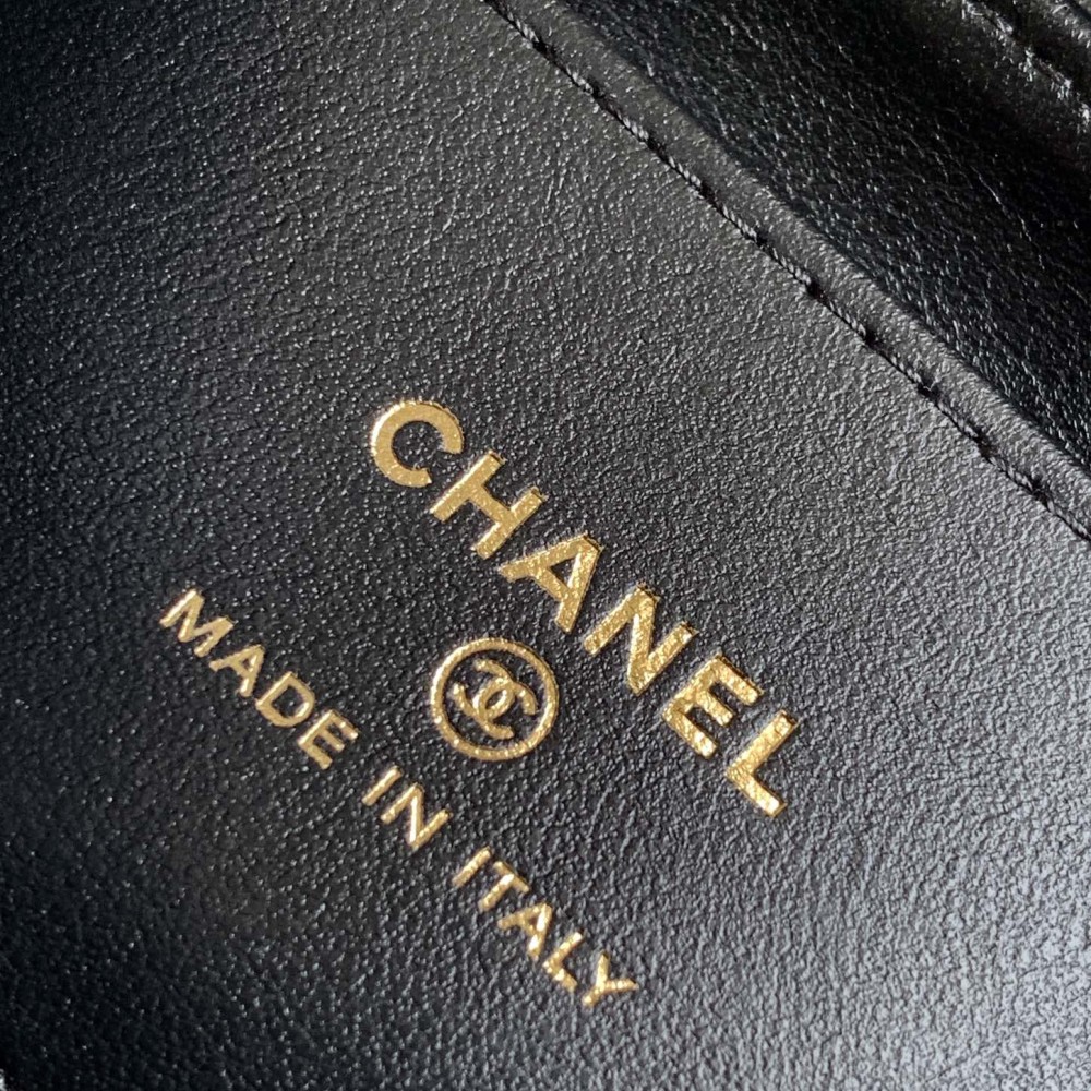 Chanel Diamond Pattern Exquisite Black Leather Diamond Pattern Double C Chain Bag Chanel Diamond Pattern Exquisite Black Leather Diamond Pattern Double C Chain Bag