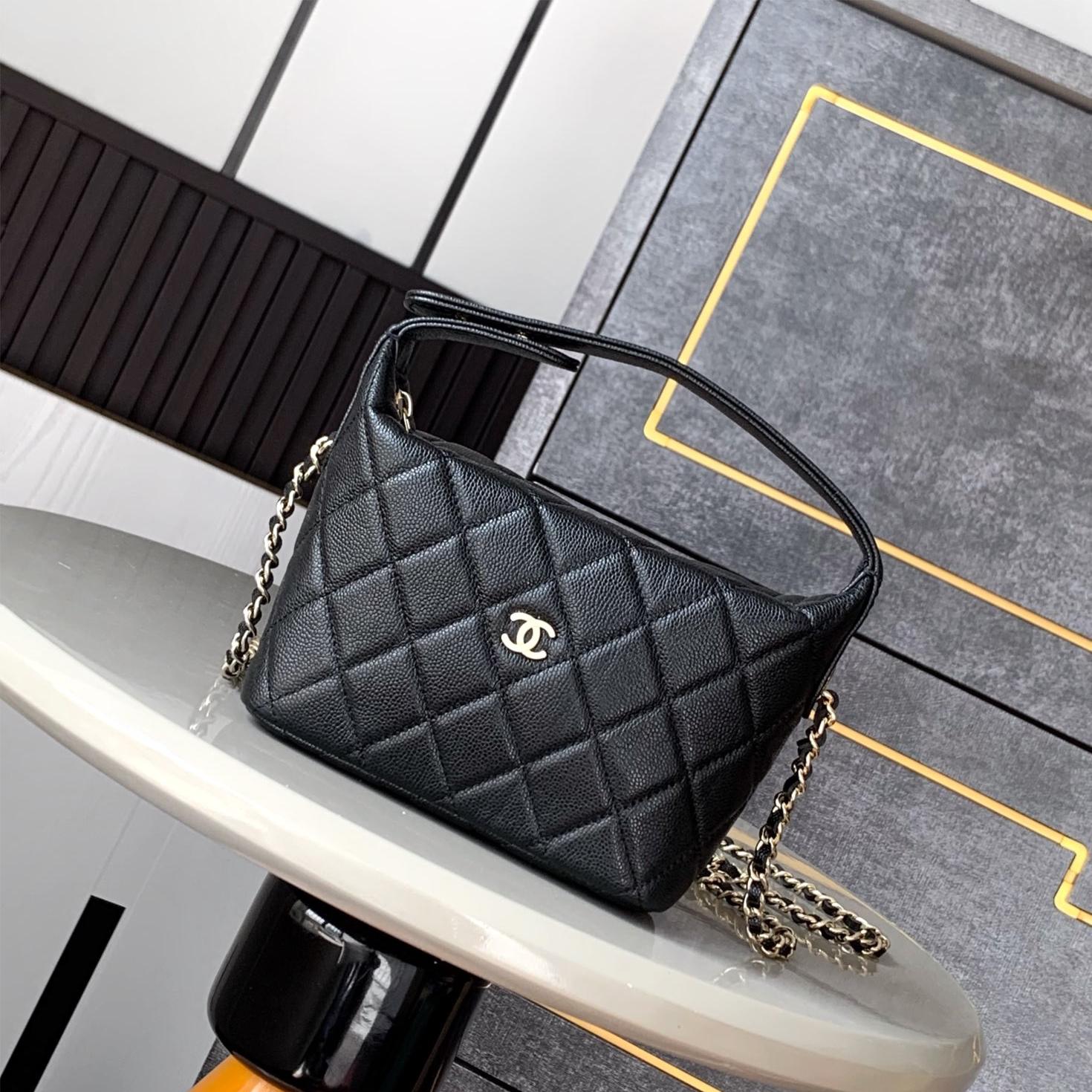 Chanel Exquisite Diamond Check Black Leather Diamond Check Double C Chain Bag Chanel Exquisite Diamond Check Black Leather Diamond Check Double C Chain Bag