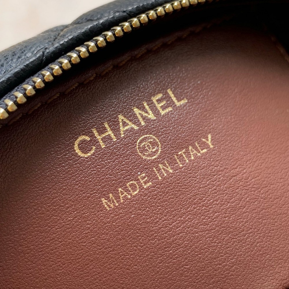 Chanel Exquisite Diamond Check Black Leather Diamond Check Double C Chain Bag Chanel Exquisite Diamond Check Black Leather Diamond Check Double C Chain Bag