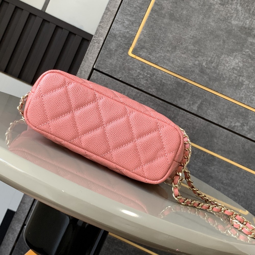 Chanel Exquisite Diamond Check Pink Leather Diamond Check Double C Chain Bag Chanel Exquisite Diamond Check Pink Leather Diamond Check Double C Chain Bag