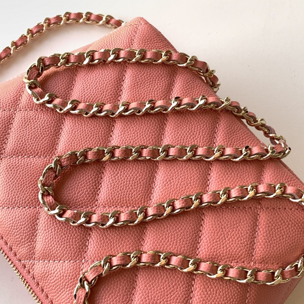Chanel Exquisite Diamond Check Pink Leather Diamond Check Double C Chain Bag Chanel Exquisite Diamond Check Pink Leather Diamond Check Double C Chain Bag