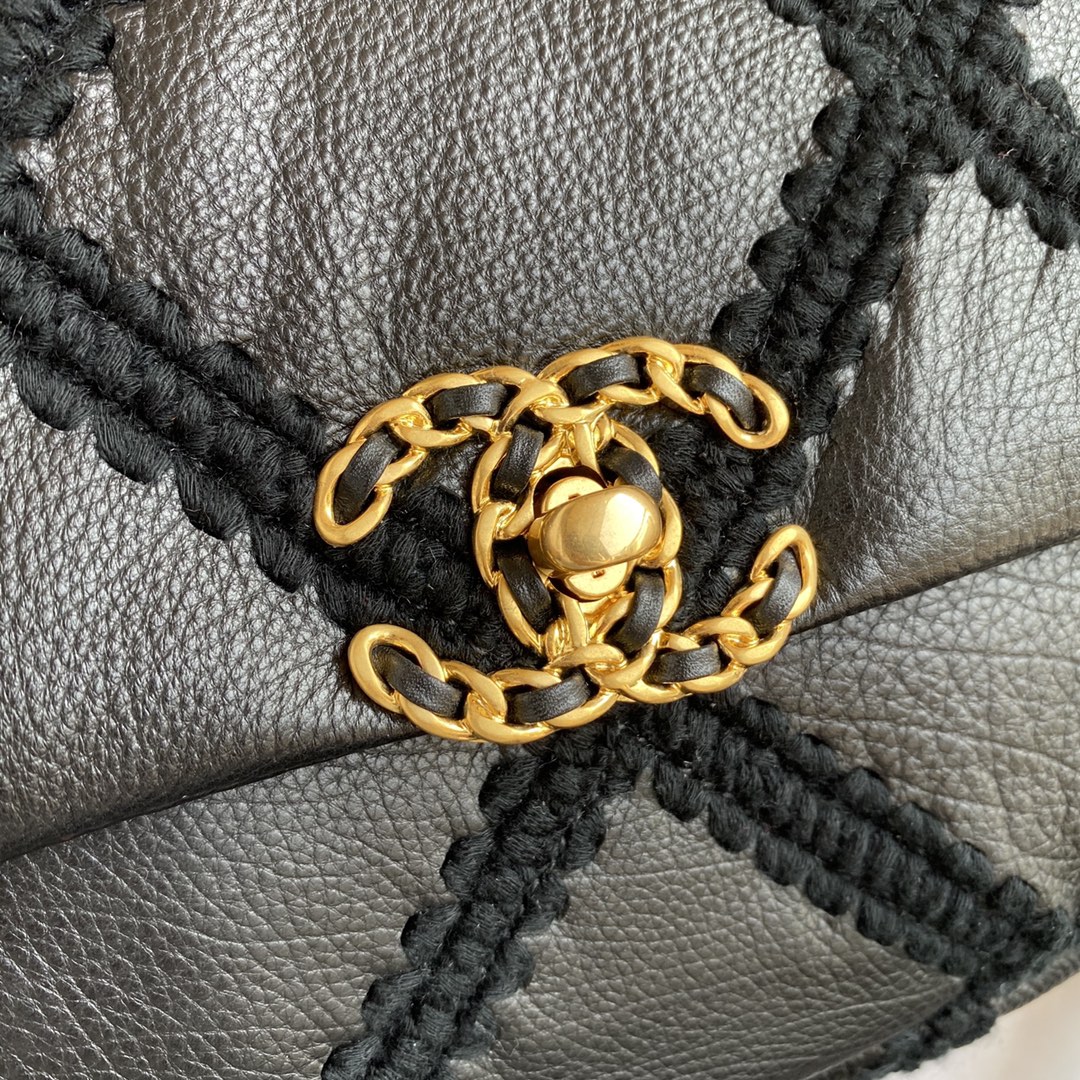 Chanel classic flap exquisite black atmospheric leather diamond pattern double C chain bag Chanel classic flap exquisite black atmospheric leather diamond pattern double C chain bag