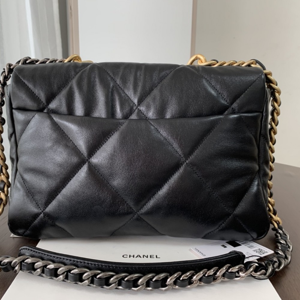 Chanel classic flap exquisite black atmospheric leather diamond pattern double C chain bag Chanel classic flap exquisite black atmospheric leather diamond pattern double C chain bag