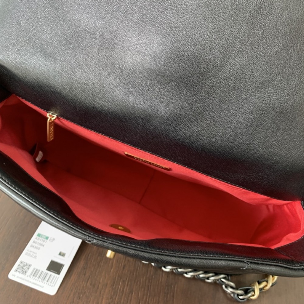Chanel classic flap exquisite black atmospheric leather diamond pattern double C chain bag Chanel classic flap exquisite black atmospheric leather diamond pattern double C chain bag