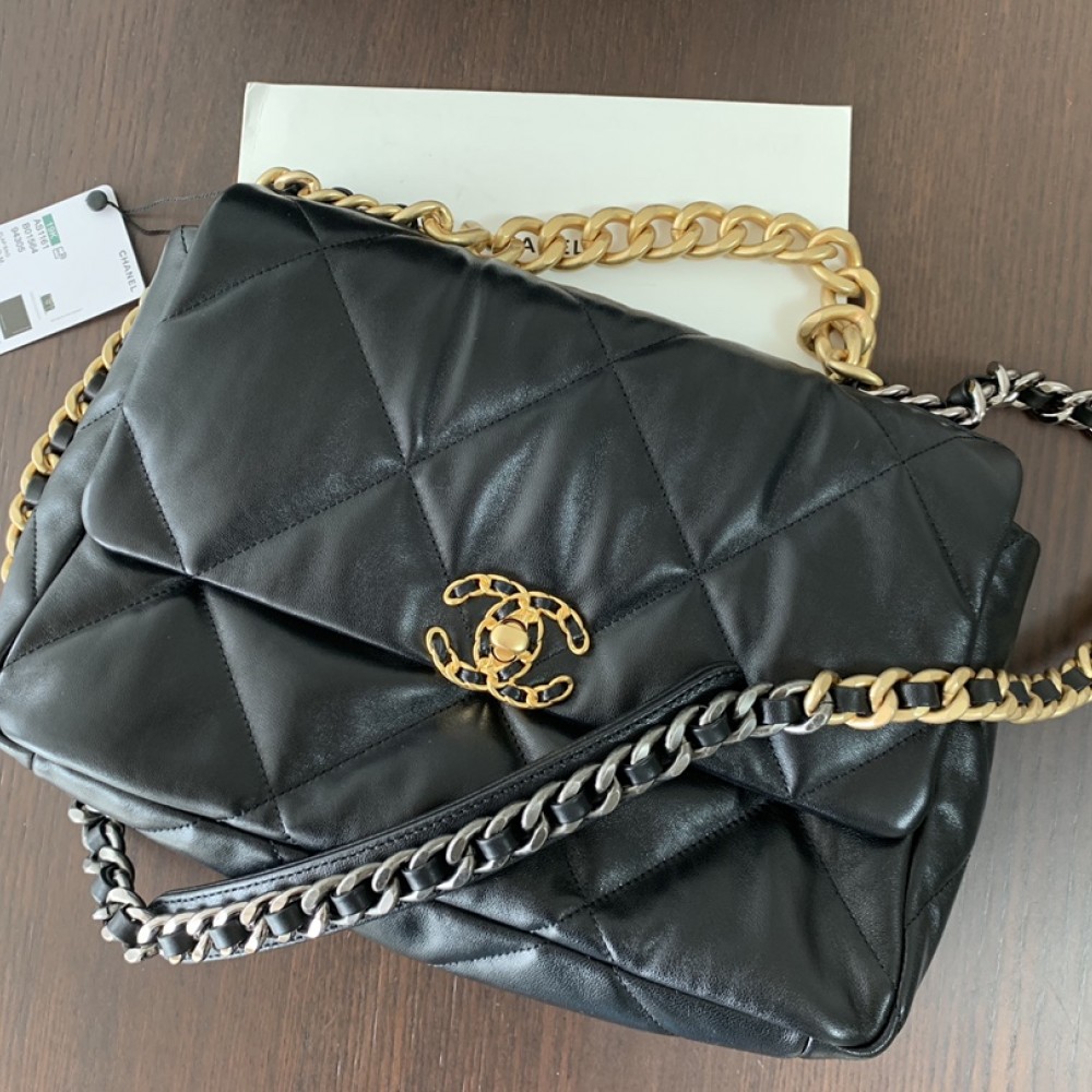 Chanel classic flap exquisite black atmospheric leather diamond pattern double C chain bag Chanel classic flap exquisite black atmospheric leather diamond pattern double C chain bag