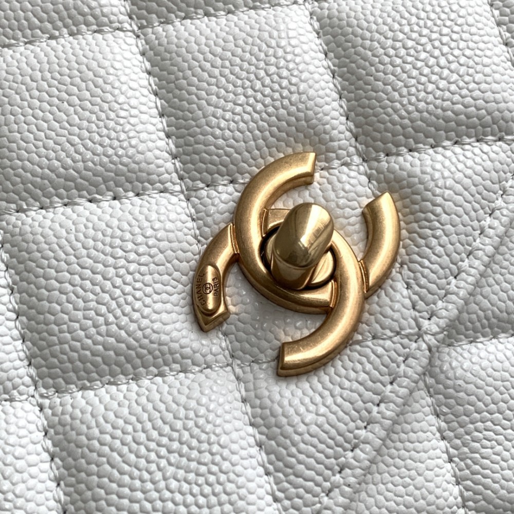 Chanel classic pure white diamond check medium Classic Flap chain bag Chanel classic pure white diamond check medium Classic Flap chain bag