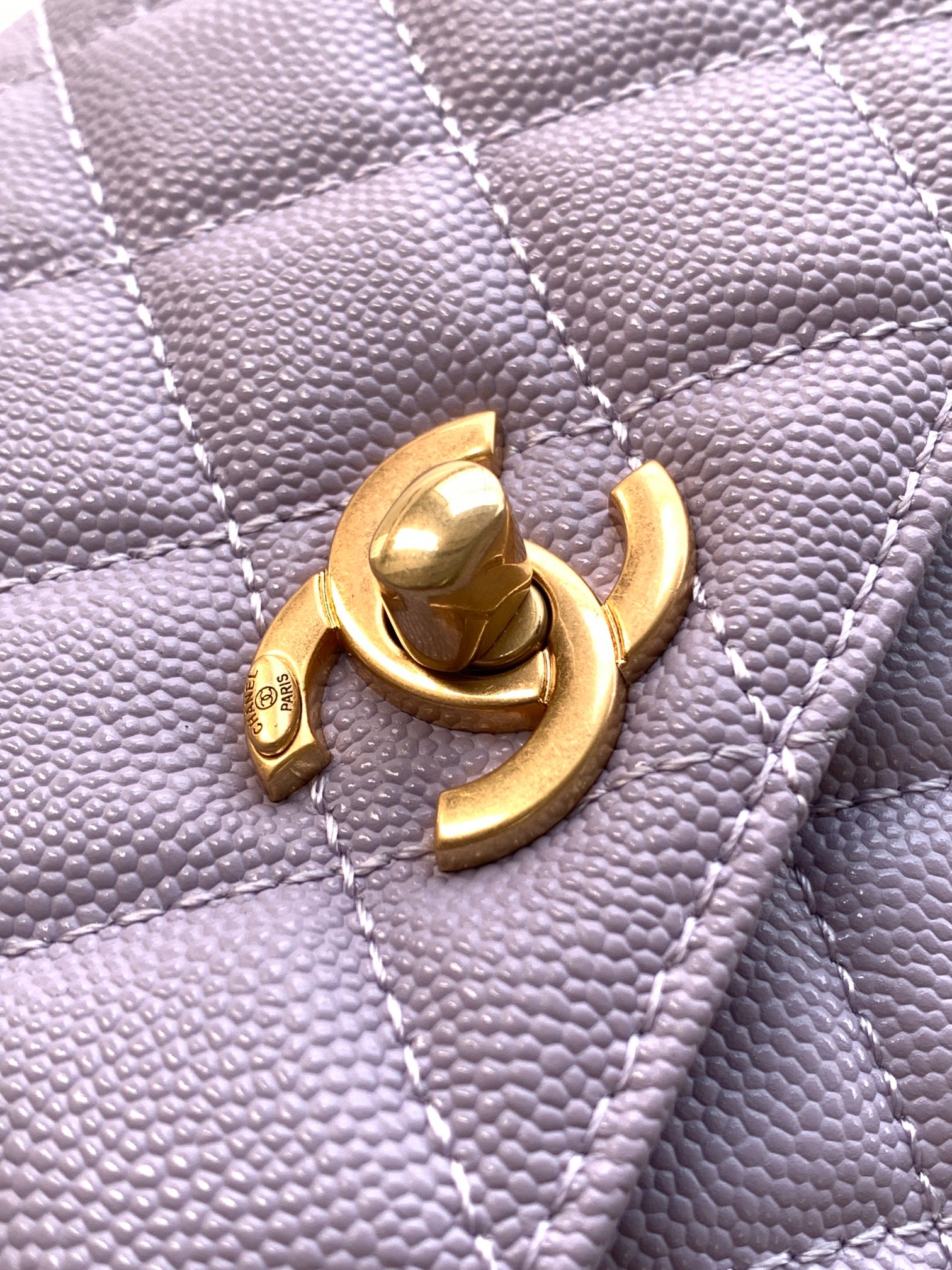 Chanel Classic Violet Diamond Check Medium Classic Flap Chain Bag Chanel Classic Violet Diamond Check Medium Classic Flap Chain Bag