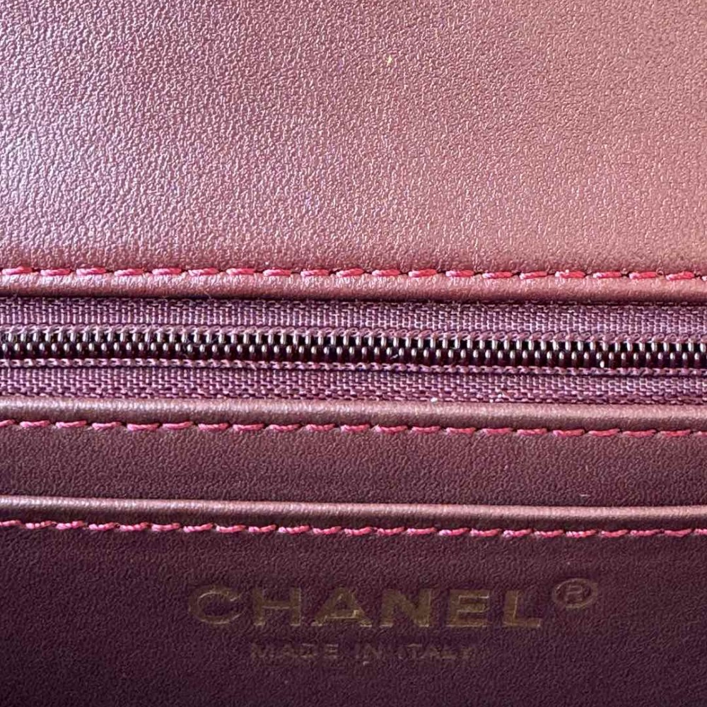 Chanel Classic Diamond Check Coffee Red Medium Classic Flap Chain Bag Chanel Classic Diamond Check Coffee Red Medium Classic Flap Chain Bag