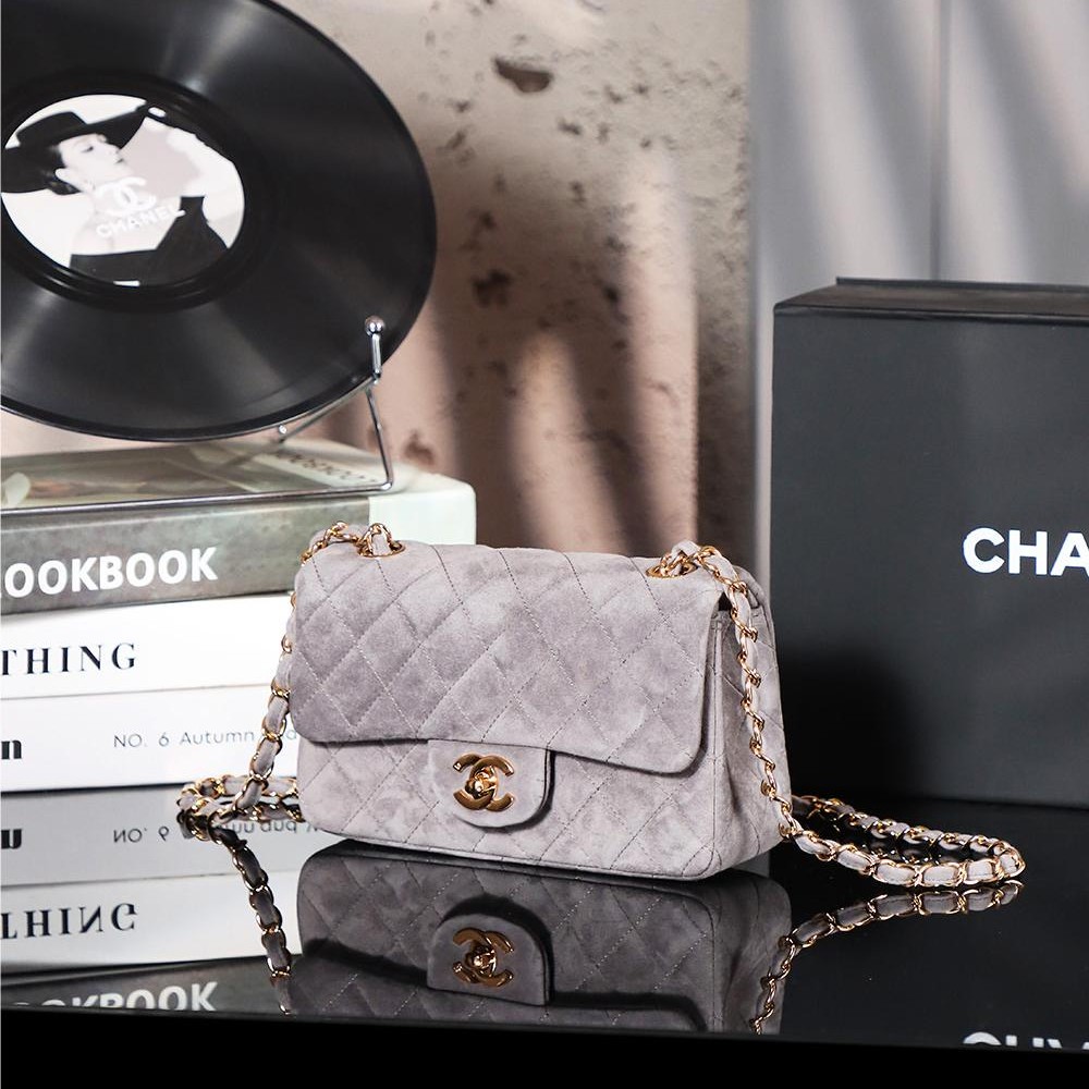 Chanel classic derivative dark purple suede small handbag 2.55 Chain Bag Chanel classic derivative dark purple suede small handbag 2.55 Chain Bag
