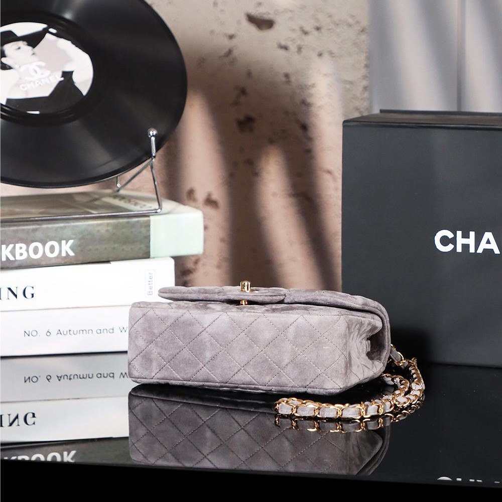 Chanel classic derivative dark purple suede small handbag 2.55 Chain Bag Chanel classic derivative dark purple suede small handbag 2.55 Chain Bag