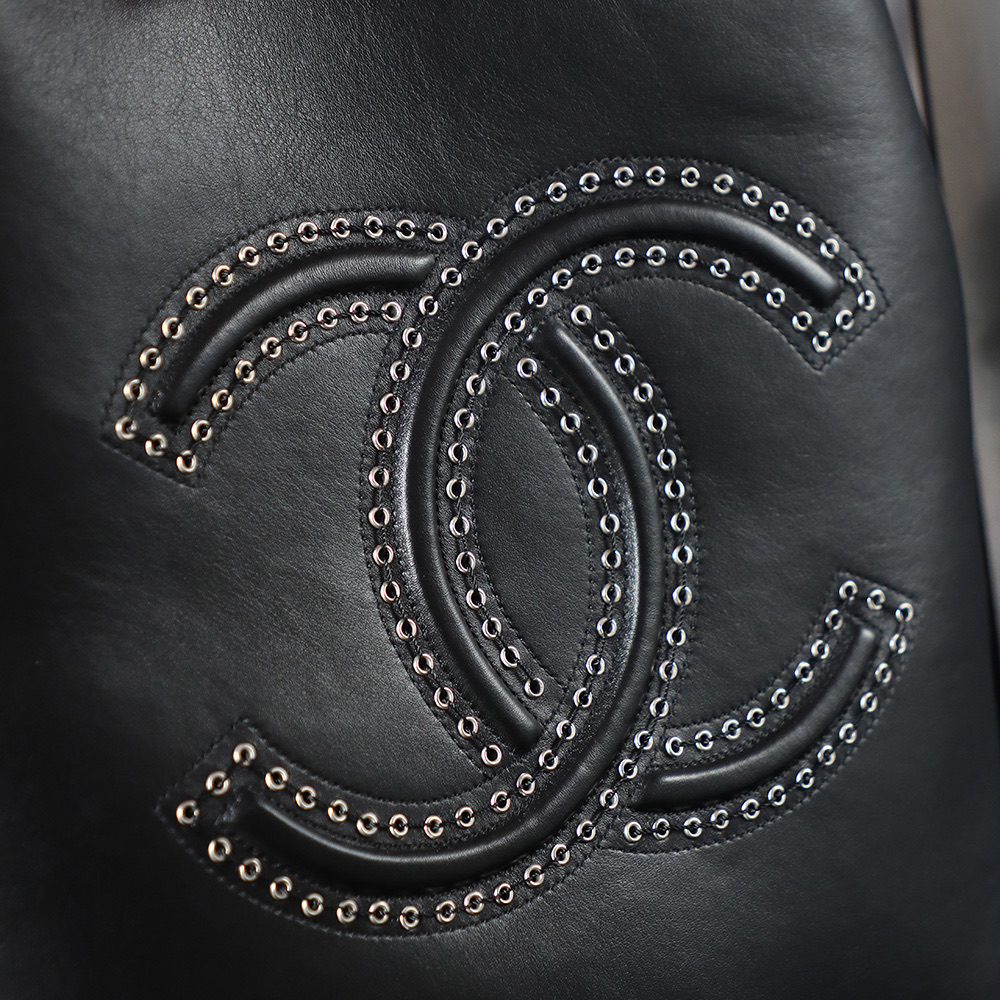 Chanel Classic Black Exquisite Leather Shoulder Chain Bag Chanel Classic Black Exquisite Leather Shoulder Chain Bag