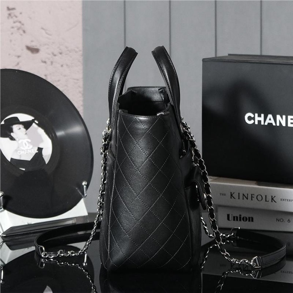 Chanel Classic Pure Metal Chain Strap Black Flap Bag Chanel Classic Pure Metal Chain Strap Black Flap Bag