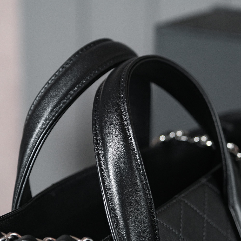 Chanel Classic Pure Metal Chain Strap Black Flap Bag Chanel Classic Pure Metal Chain Strap Black Flap Bag
