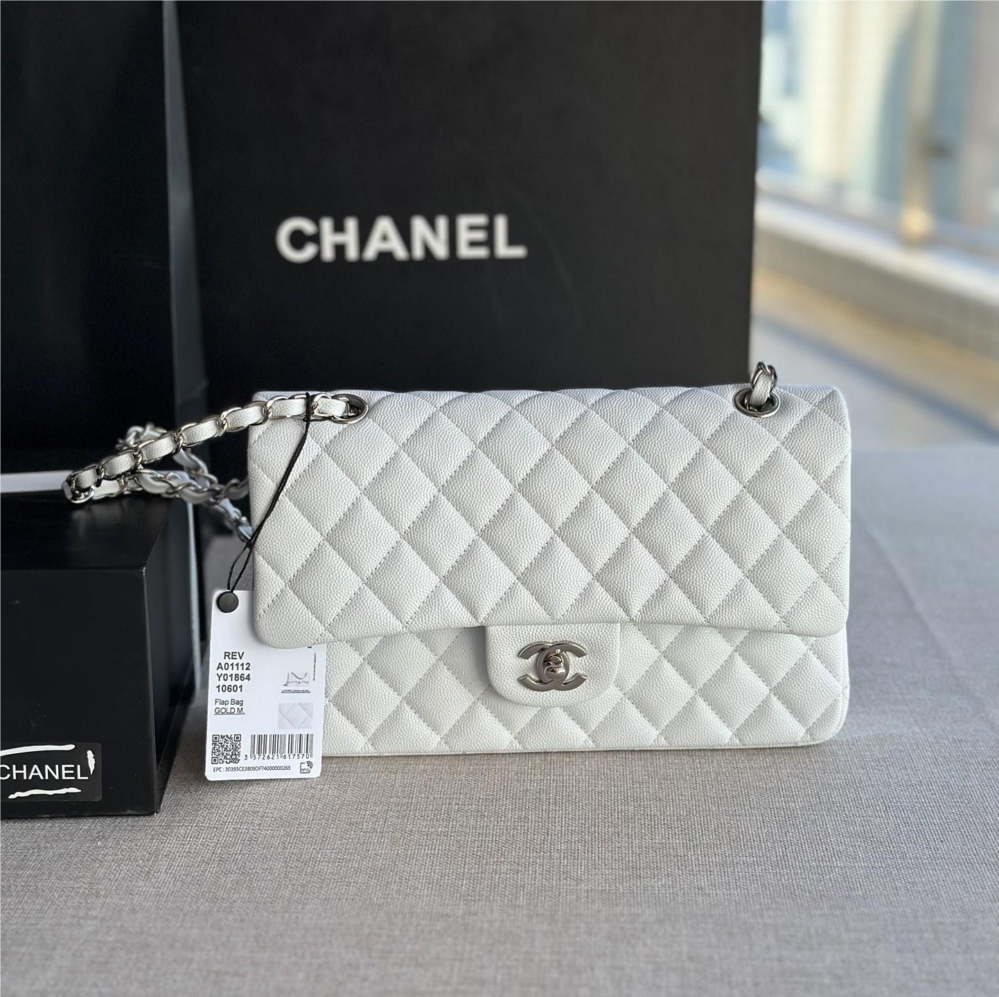 Chanel Classic Flap Diamond Check Pure White Leather Small Silver Chain Bag Chanel Classic Flap Diamond Check Pure White Leather Small Silver Chain Bag