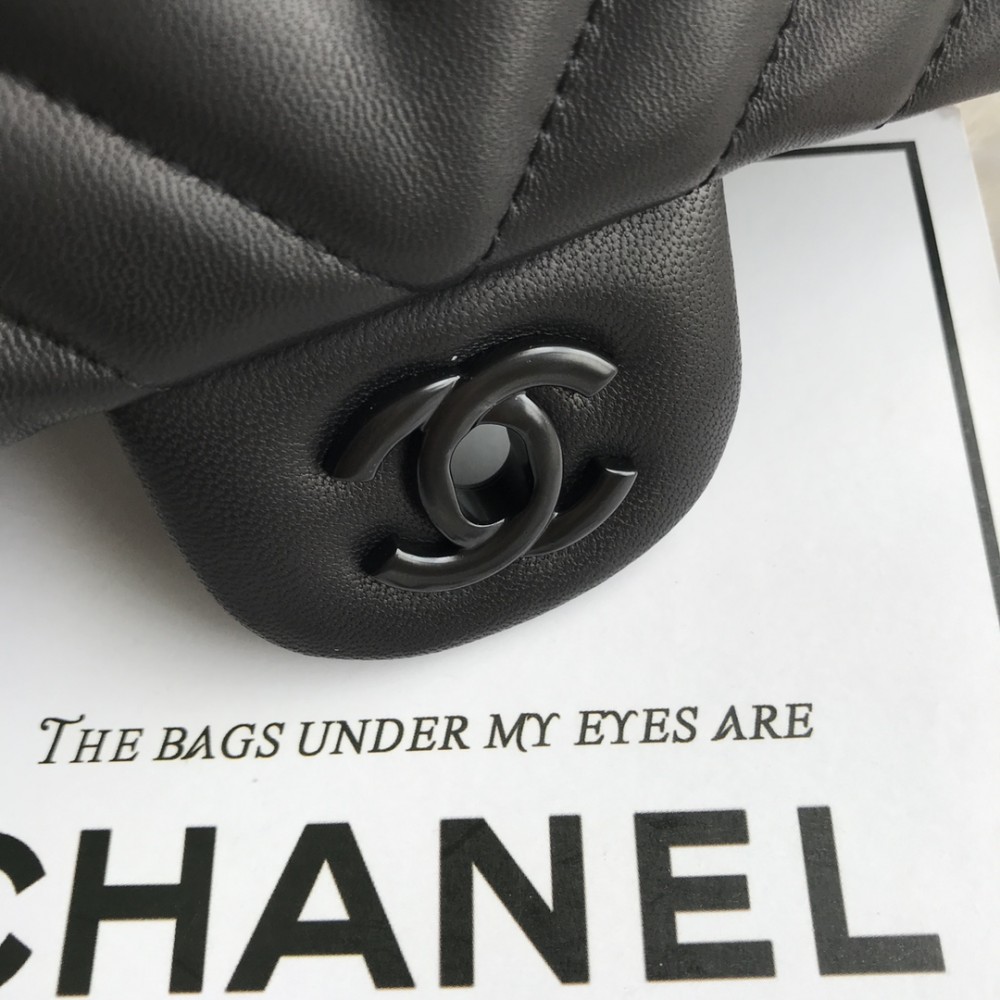 Chanel Boy Classic Flap Pure Black Leather Chain Bag Chanel Boy Classic Flap Pure Black Leather Chain Bag