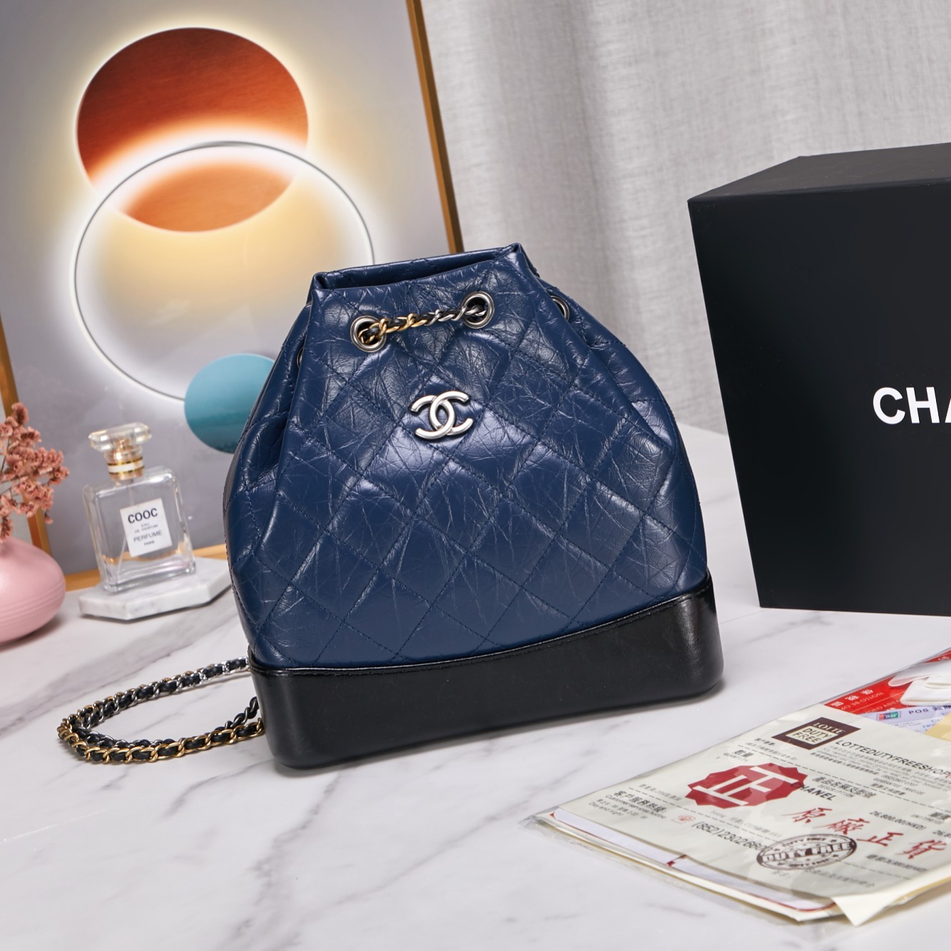Chanel classic diamond check bright blue leather chain bucket bag Chanel classic diamond check bright blue leather chain bucket bag