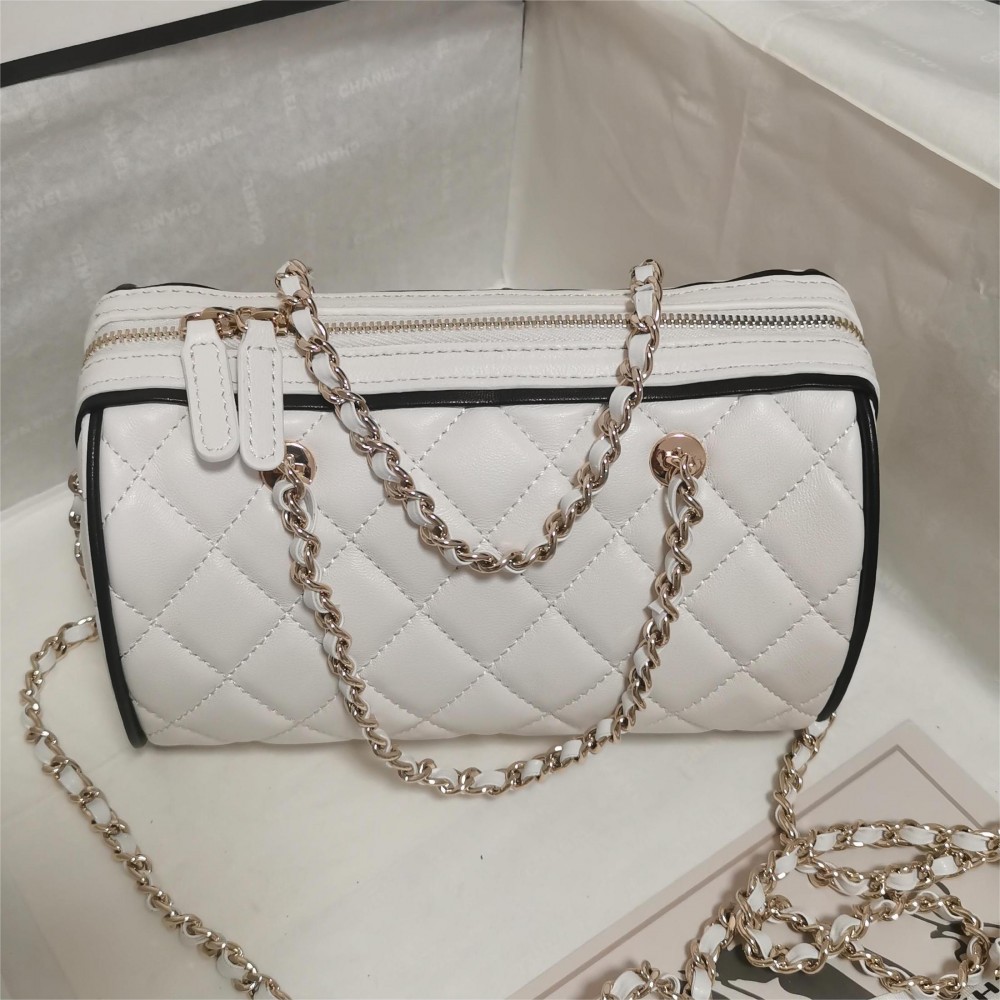 Chanel classic bright white diamond check leather chain bag Chanel classic bright white diamond check leather chain bag