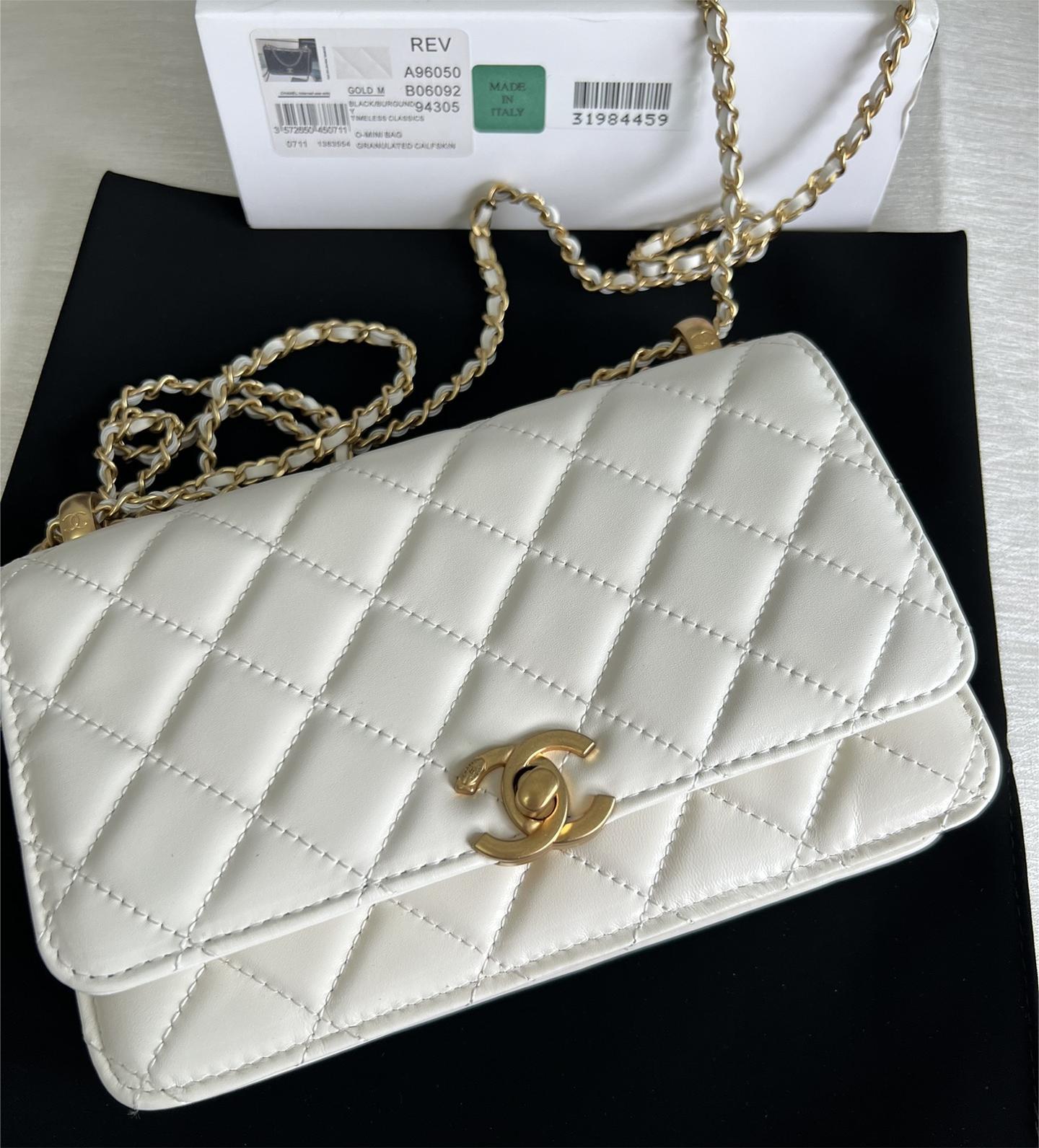 CHANEL Classic Flap Quilted White Lambskin Metal Strap Flap Bag CHANEL Classic Flap Quilted White Lambskin Metal Strap Flap Bag