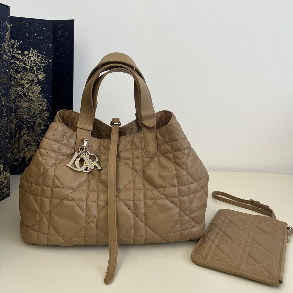 Christian Dior TOUJOURS classic rattan stitching brown leather handbag Christian Dior TOUJOURS classic rattan stitching brown leather handbag