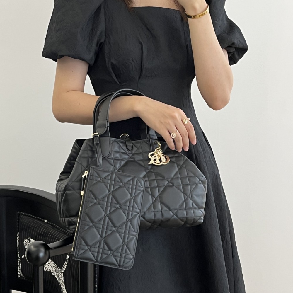 Christian Dior TOUJOURS classic rattan stitching black leather handbag Christian Dior TOUJOURS classic rattan stitching black leather handbag