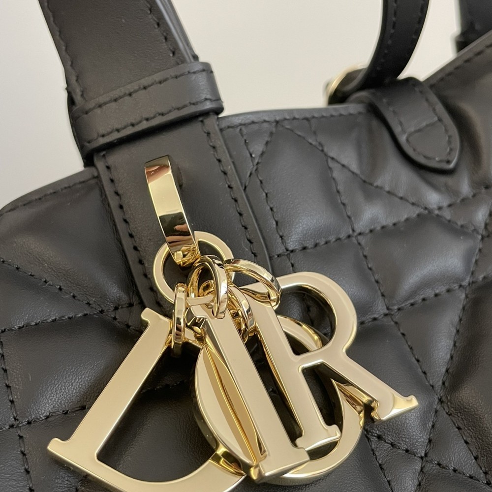 Christian Dior TOUJOURS classic rattan stitching black leather handbag Christian Dior TOUJOURS classic rattan stitching black leather handbag