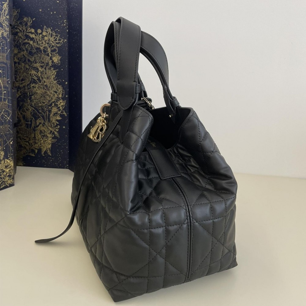 Christian Dior TOUJOURS classic rattan stitching black leather handbag Christian Dior TOUJOURS classic rattan stitching black leather handbag