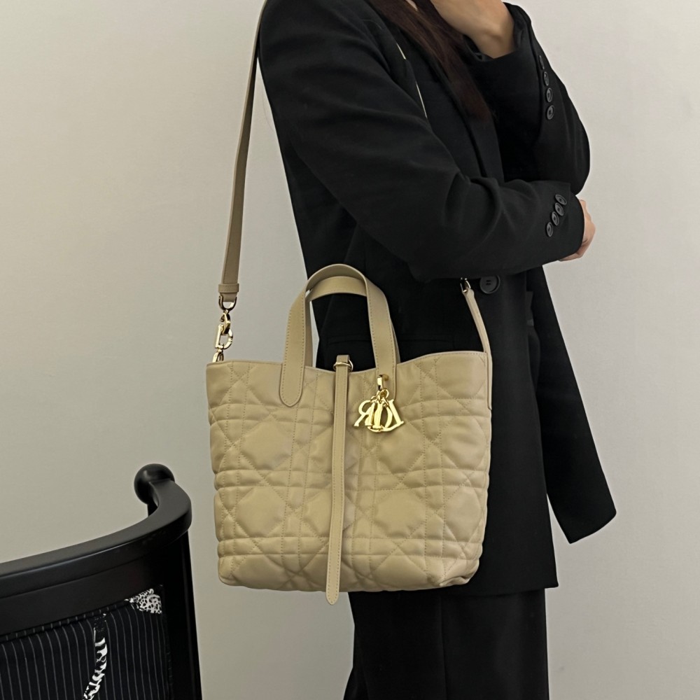 Christian Dior LADY DIOR classic rattan stitching gray leather handbag Christian Dior LADY DIOR classic rattan stitching gray leather handbag