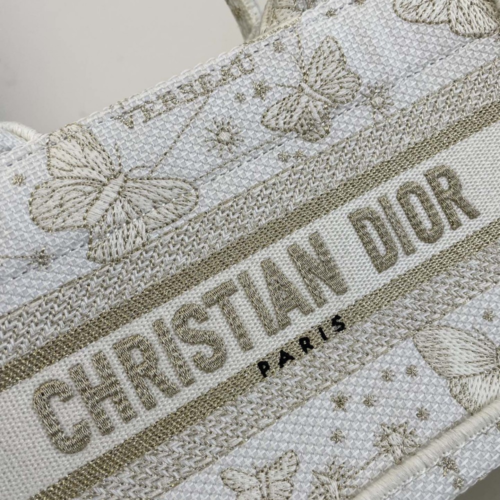 Christian Dior DIOR BOOK TOTE classic small rattan stitching white handbag Christian Dior DIOR BOOK TOTE classic small rattan stitching white handbag