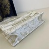Christian Dior DIOR BOOK TOTE classic small rattan stitching white handbag Christian Dior DIOR BOOK TOTE classic small rattan stitching white handbag