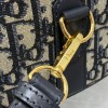 Christian Dior classic medium leather LOGO pattern black and white contrast handbag Christian Dior classic medium leather LOGO pattern black and white contrast handbag