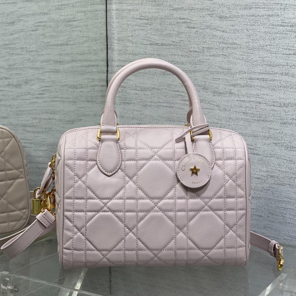 Christian Dior My Dior series matte lambskin matte rattan pattern exquisite pink handbag Christian Dior My Dior series matte lambskin matte rattan pattern exquisite pink handbag