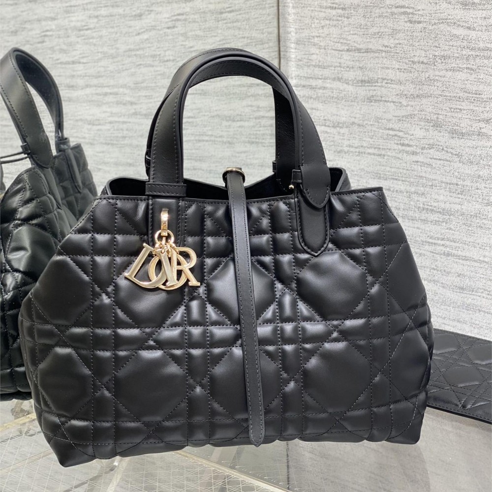 Christian Dior LADY Dior series matte rattan pattern exquisite hardware pure black handbag Christian Dior LADY Dior series matte rattan pattern exquisite hardware pure black handbag