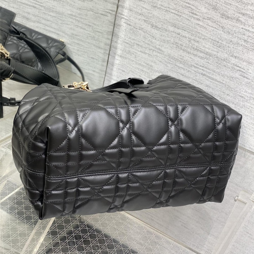 Christian Dior LADY Dior series matte rattan pattern exquisite hardware pure black handbag Christian Dior LADY Dior series matte rattan pattern exquisite hardware pure black handbag