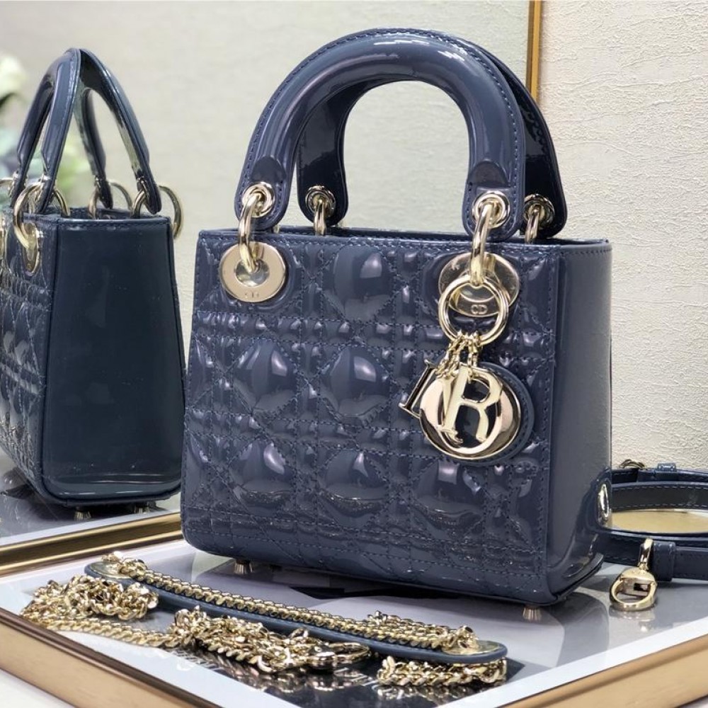 Christian Dior LADY Dior series blue patent leather exquisite hardware handbag Christian Dior LADY Dior series blue patent leather exquisite hardware handbag