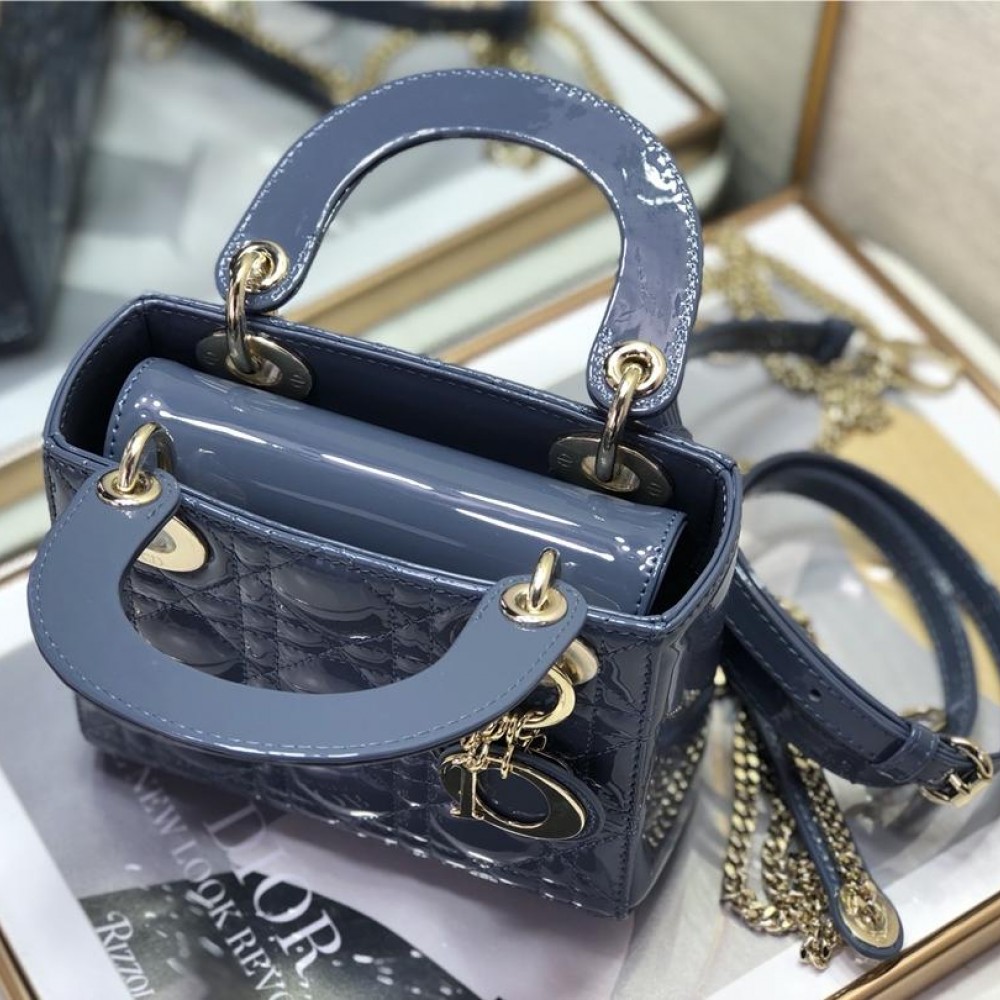 Christian Dior LADY Dior series blue patent leather exquisite hardware handbag Christian Dior LADY Dior series blue patent leather exquisite hardware handbag
