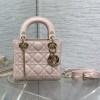 Christian Dior LADY Dior series cute pink patent leather texture exquisite hardware handbag Christian Dior LADY Dior series cute pink patent leather texture exquisite hardware handbag
