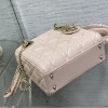 Christian Dior LADY Dior series cute pink patent leather texture exquisite hardware handbag Christian Dior LADY Dior series cute pink patent leather texture exquisite hardware handbag