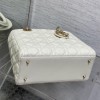 Christian Dior LADY Dior series pure white patent leather texture exquisite hardware large handbag Christian Dior LADY Dior series pure white patent leather texture exquisite hardware large handbag