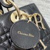 Christian Dior LADY Dior series pure black patent leather texture exquisite hardware large handbag Christian Dior LADY Dior series pure black patent leather texture exquisite hardware large handbag