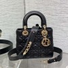 Christian Dior LADY Dior series pure black patent leather texture exquisite hardware medium handbag Christian Dior LADY Dior series pure black patent leather texture exquisite hardware medium handbag