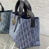 Christian Dior Book Tote series Oblique print exquisite hardware medium handbag Christian Dior Book Tote series Oblique print exquisite hardware medium handbag