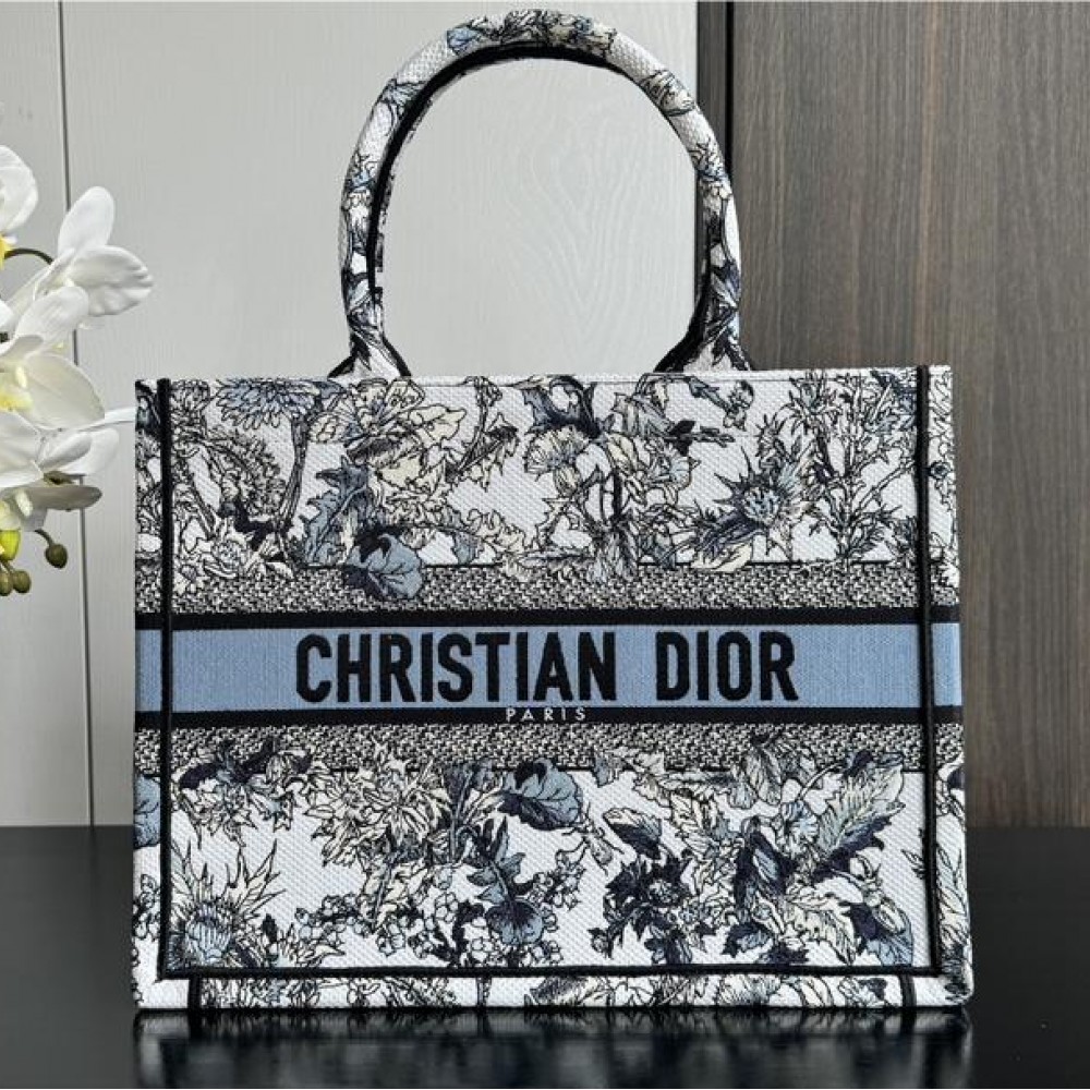 Christian Dior BOOK TOTE series dark blue print embroidered handbag Christian Dior BOOK TOTE series dark blue print embroidered handbag