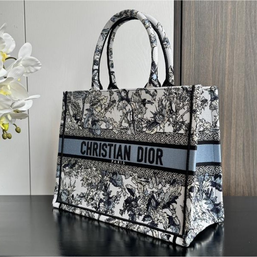Christian Dior BOOK TOTE series dark blue print embroidered handbag Christian Dior BOOK TOTE series dark blue print embroidered handbag