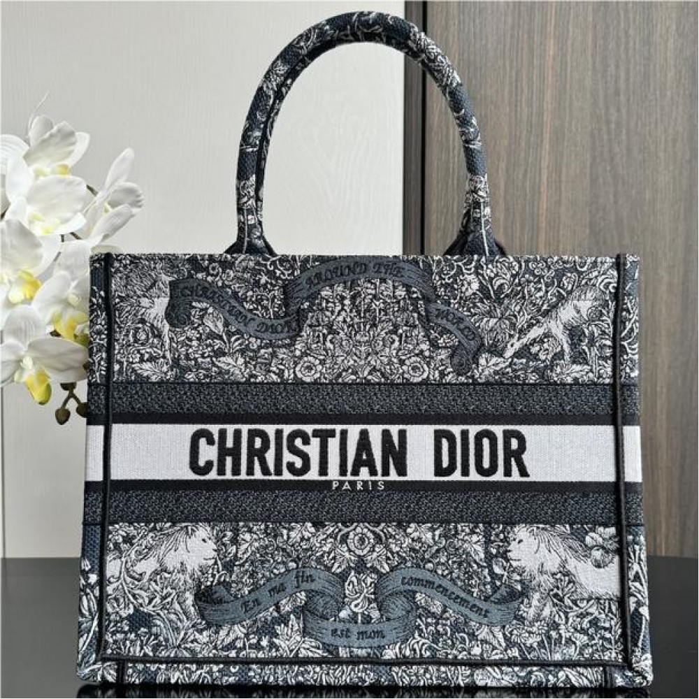 Christian Dior BOOK TOTE series black printed embroidered handbag Christian Dior BOOK TOTE series black printed embroidered handbag