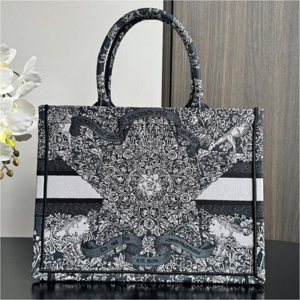 Christian Dior BOOK TOTE series black printed embroidered handbag Christian Dior BOOK TOTE series black printed embroidered handbag