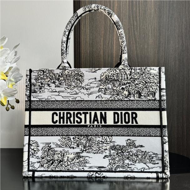 Christian Dior BOOK TOTE series black and white ink painting print embroidered handbag Christian Dior BOOK TOTE series black and white ink painting print embroidered handbag