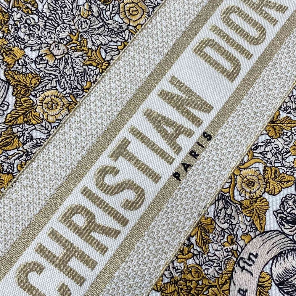 Christian Dior BOOK TOTE series platinum printed embroidered handbag Christian Dior BOOK TOTE series platinum printed embroidered handbag