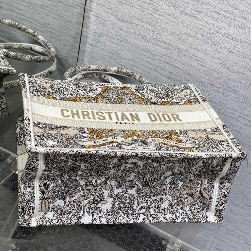 Christian Dior BOOK TOTE series platinum printed embroidered handbag Christian Dior BOOK TOTE series platinum printed embroidered handbag