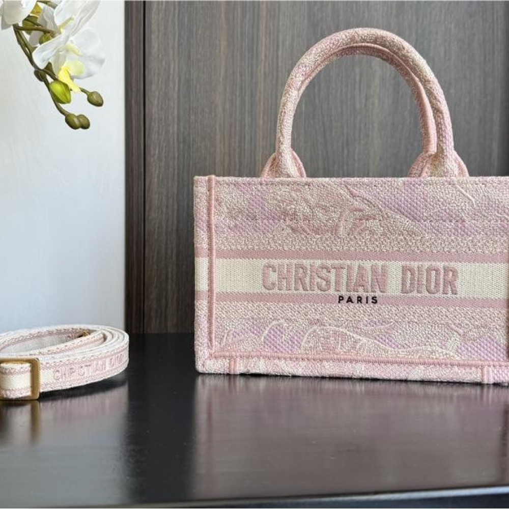 Christian Dior BOOK TOTE series pink printed embroidered handbag Christian Dior BOOK TOTE series pink printed embroidered handbag